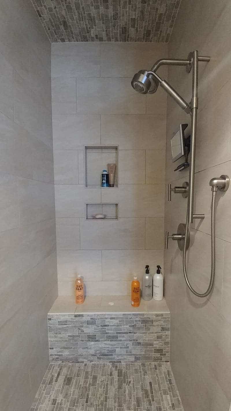 Travertine Accent Walls In Master Bathroom Giovanni S Tile Design
