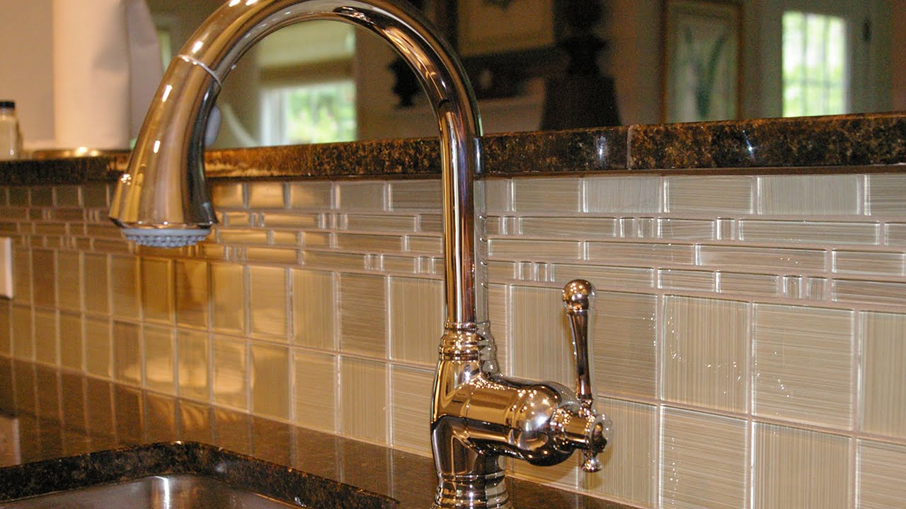 Kitchen backsplash with clear glass textured mosaic tiles
