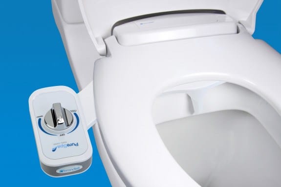 Bidet attachment for toilets